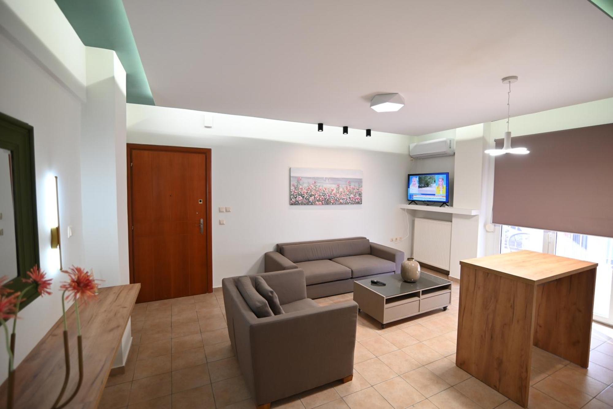 The Whole Packet A4 Center With Parking Apartment Larissa Luaran gambar